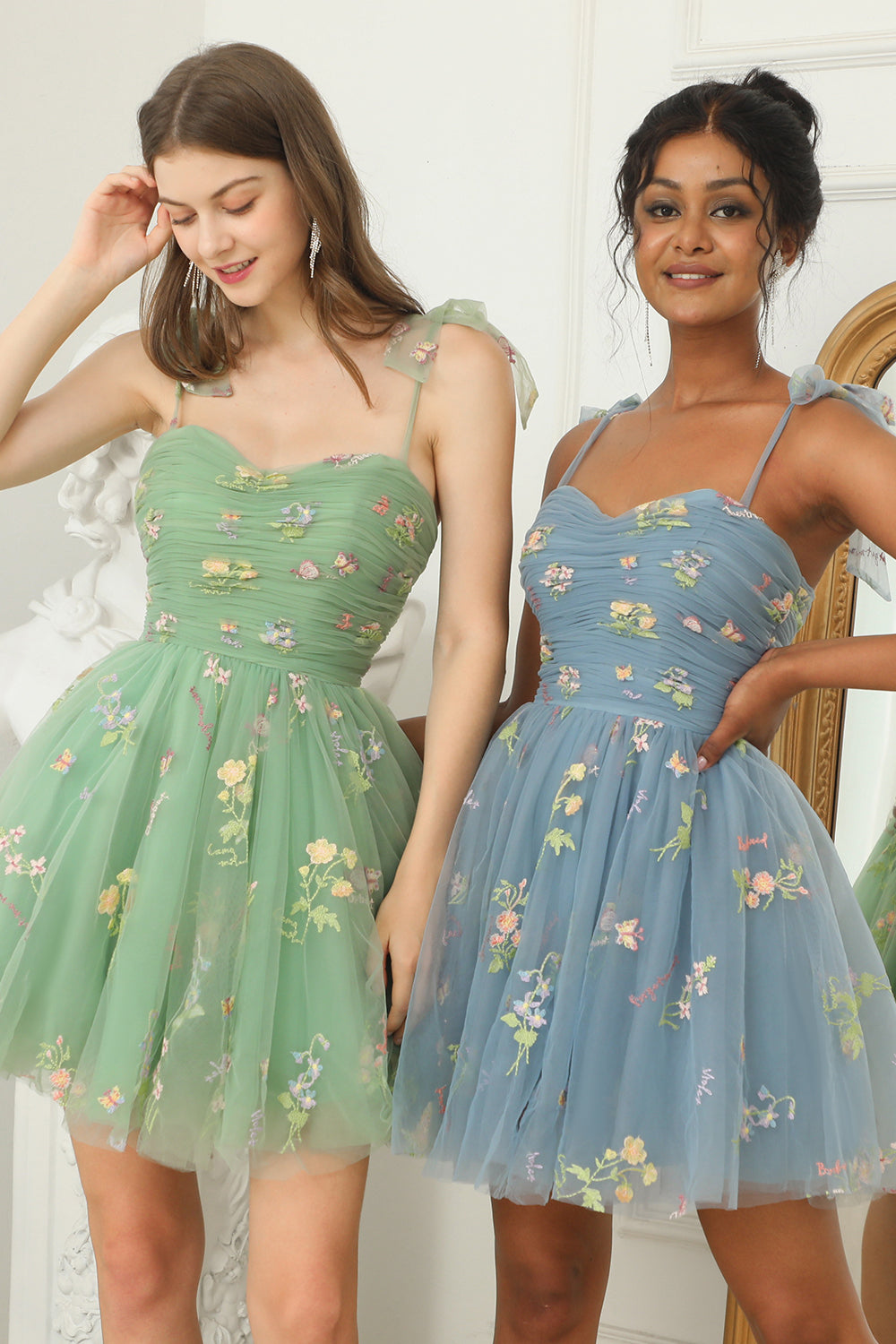 Sweetheart Champagne Homecoming Dress Short Prom Dress with Embroidery