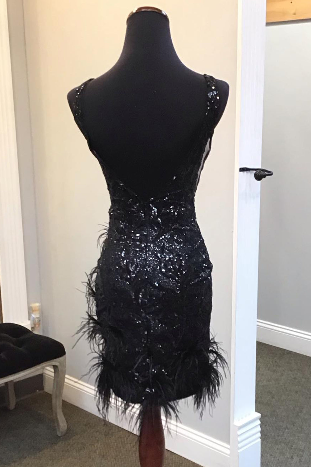 Black Homecoming Dress Sequin V-Neck Backless Tight Short Prom Dress with Feathers