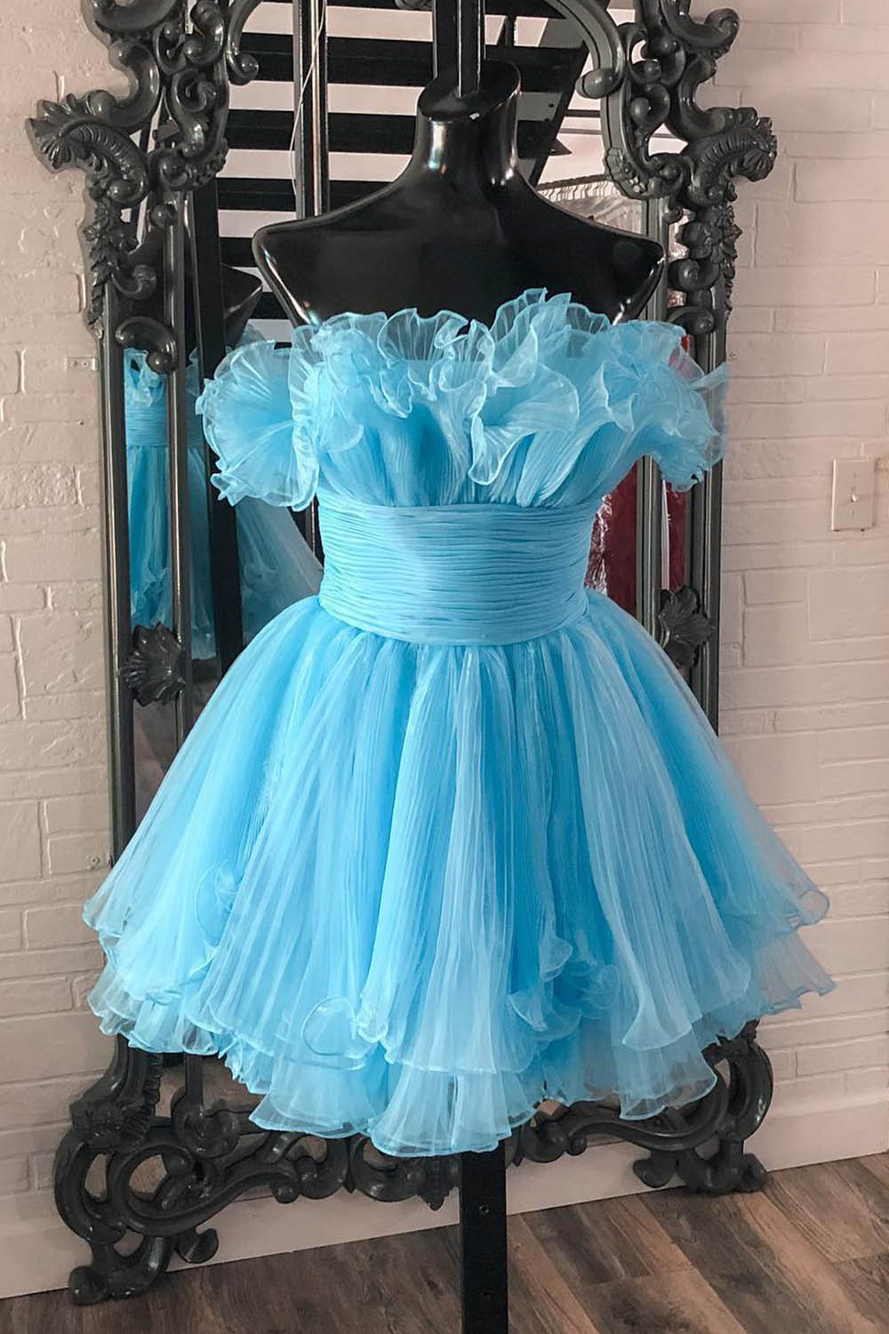 Simple Homecoming Dress Strapless Tiered Tulle A-Line Short Prom Dress