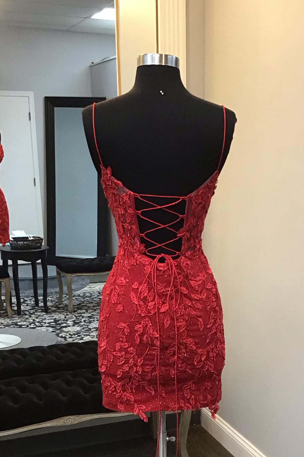 Glitter Red Homecoming Dress Corset Tight Short Prom Dress with Appliques