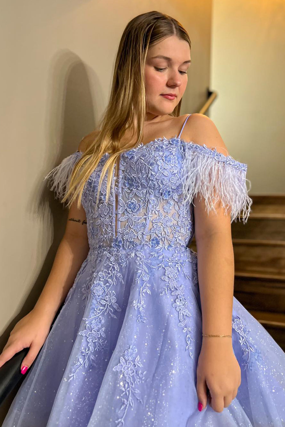 Lavender Homecoming Dress Corset A-Line Lace Short Prom Dress With Feathered Detachable Sleeves