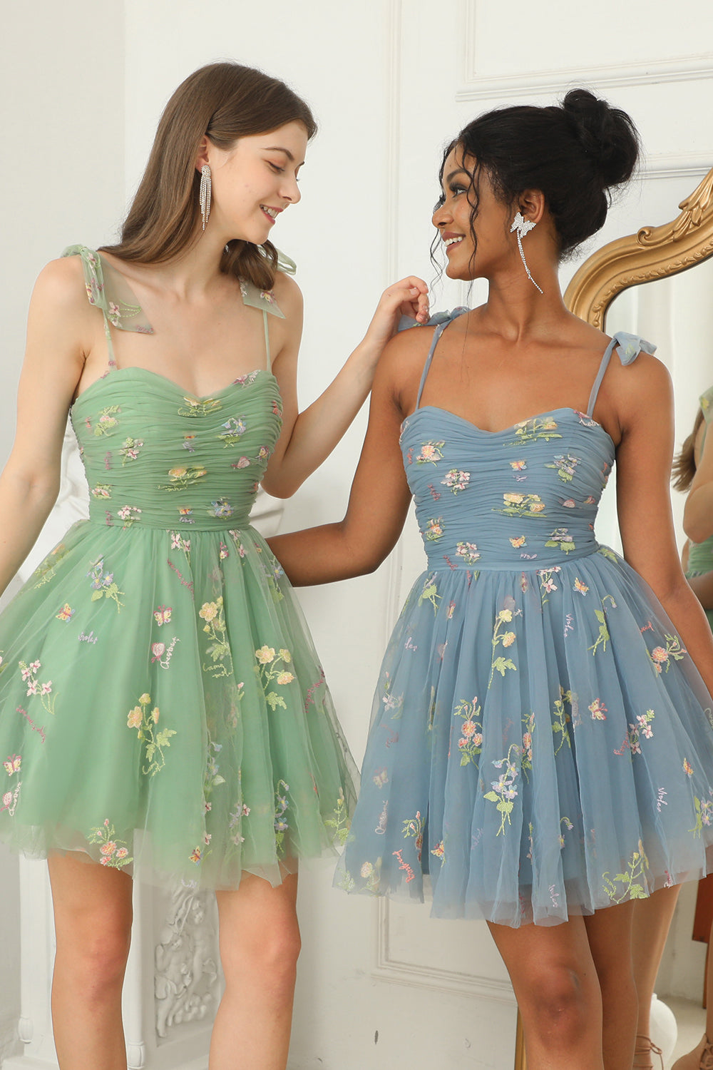 Green Homecoming Dress Spaghetti Straps Short Prom Dress with Embroidery