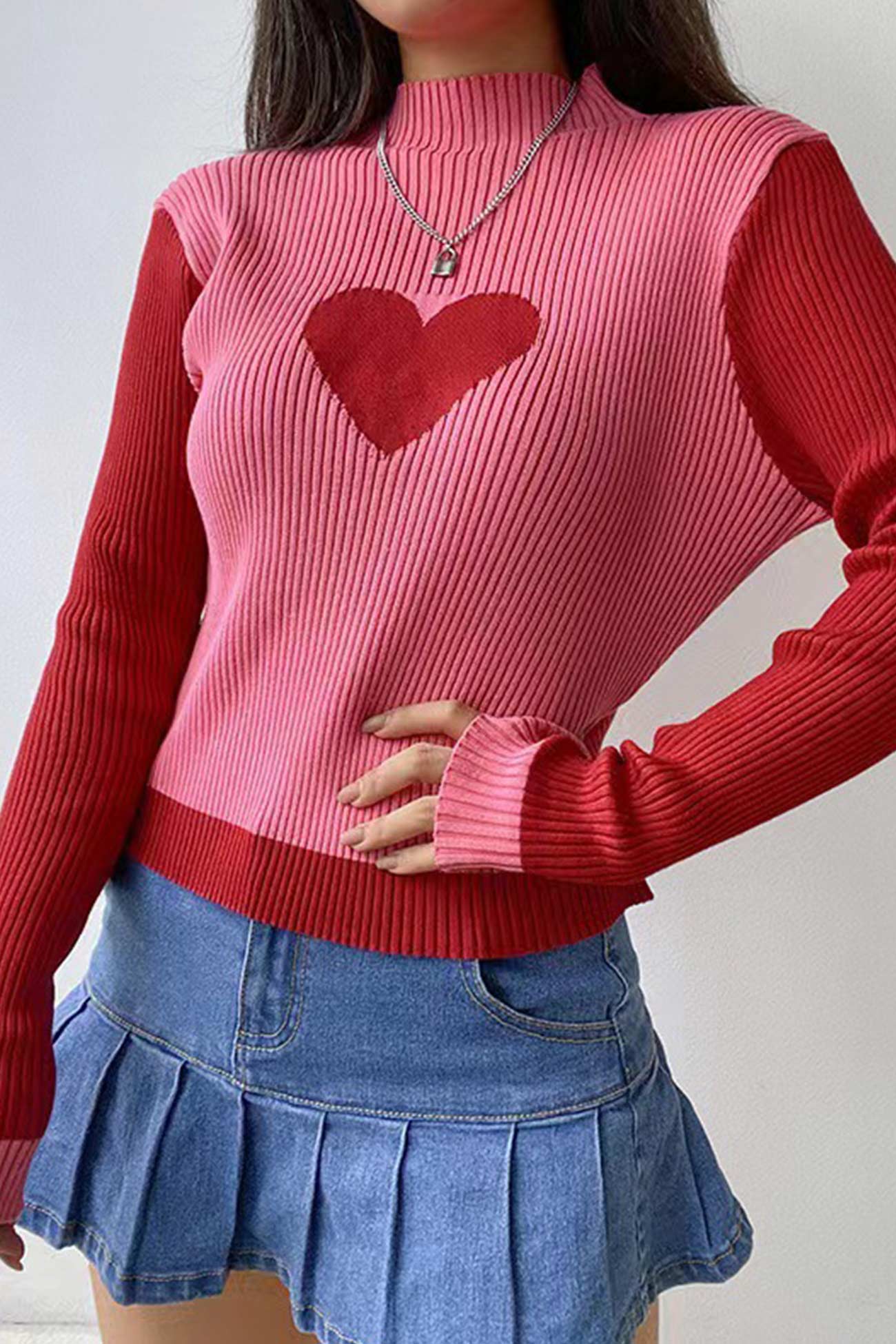 Contrast Mock Neck Heart Graphic Ribbed Knit Tops