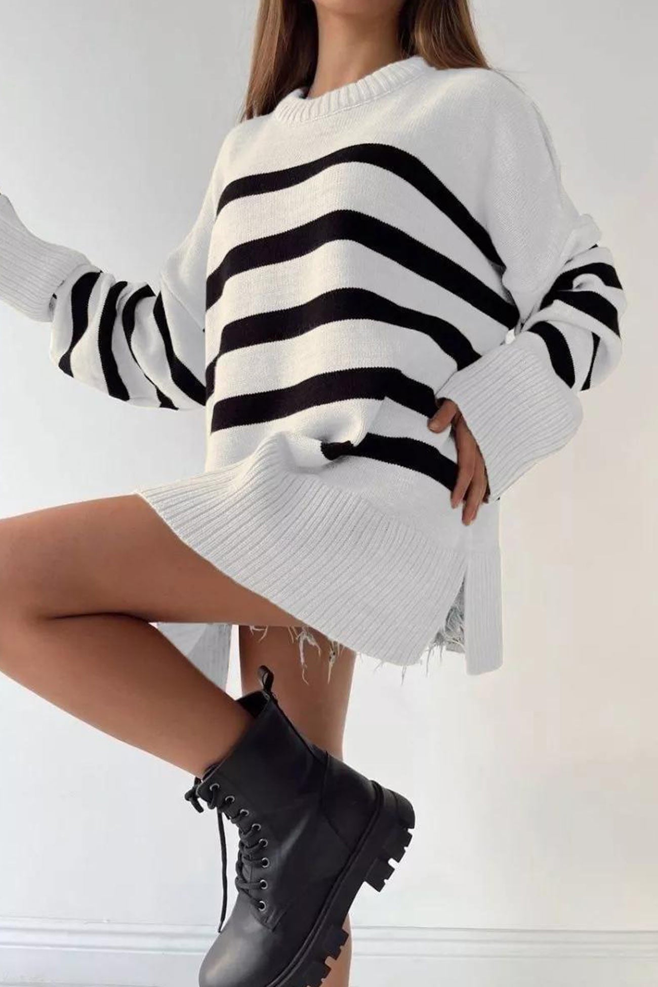 Striped Crewneck Slit Pullover