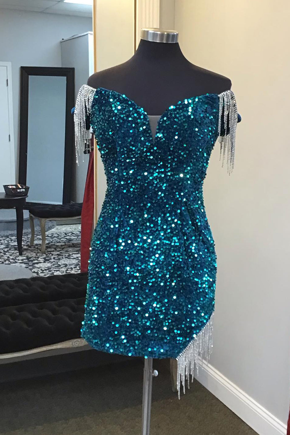 Green Homecoming Dress Fringed Sequin Tight Short Prom Dress