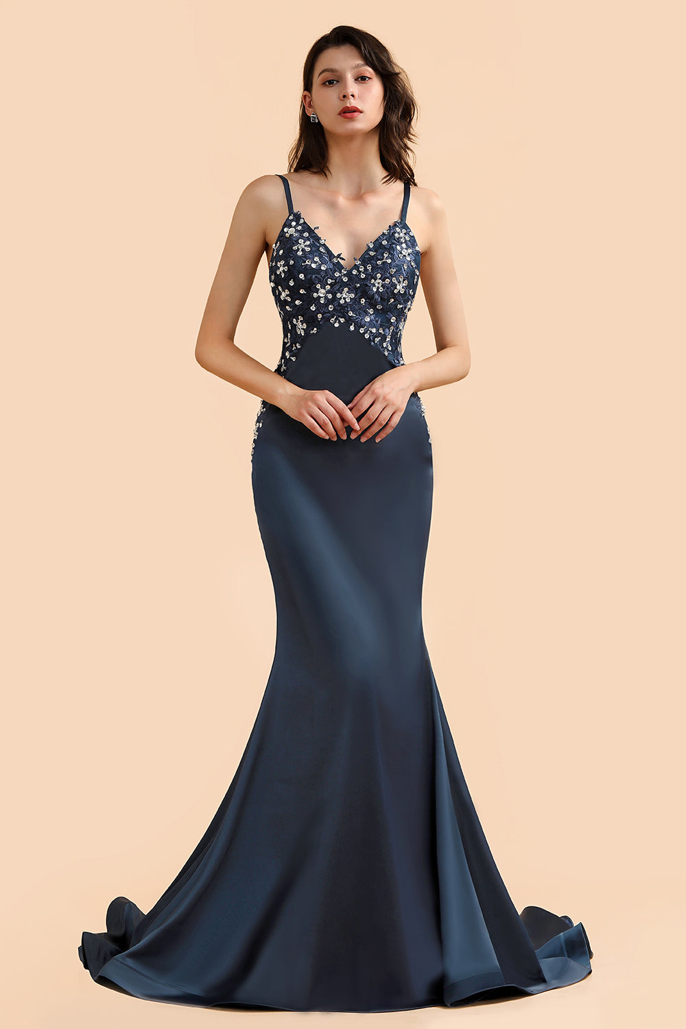 Affordable Spaghetti Straps V-Neck Prom Dresses Sleeveless Appliques Beadings Party Dresses