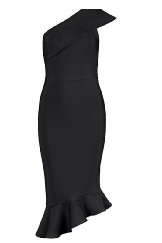 Woman wearing a figure flattering  Avery Bandage Dress - Classic Black BODYCON COLLECTION