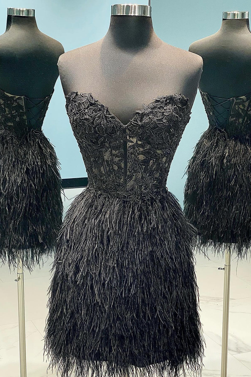 Black Homecoming Dress Lace Tight Short Prom Dress with Feathers