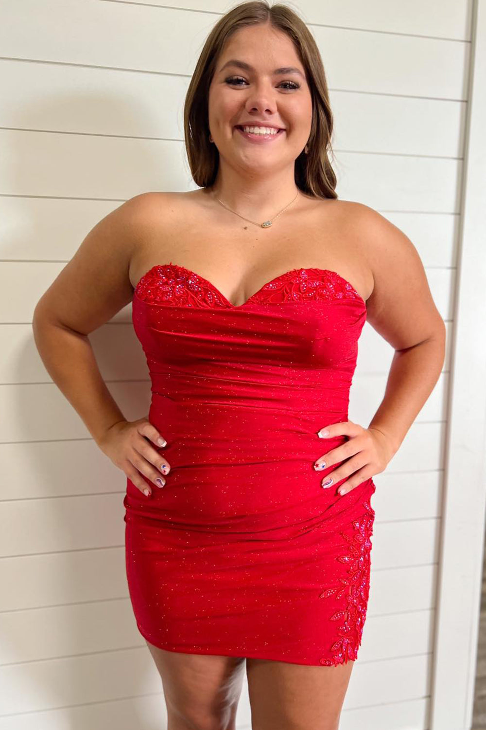 Glitter Red Homecoming Dress Sweetheart Tight Short Prom Dress with Appliques